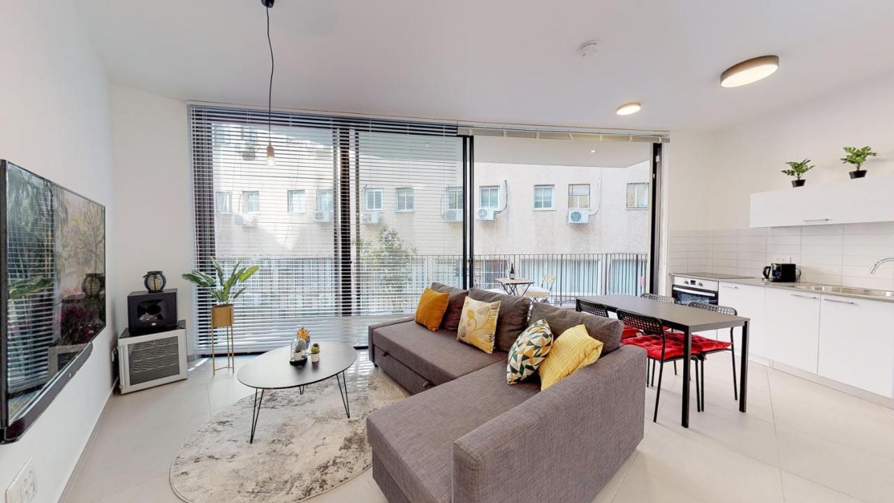 Comfortable Apartment With Balcony By Holyguest Tel Aviv Exterior foto