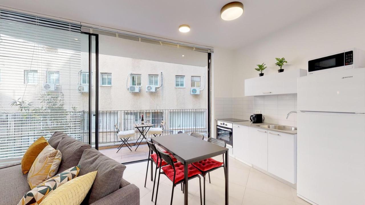 Comfortable Apartment With Balcony By Holyguest Tel Aviv Exterior foto